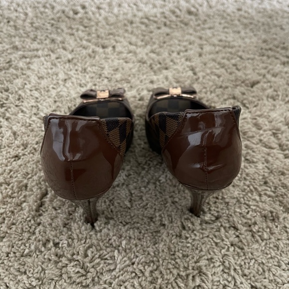 Heels - Picture 3 of 4